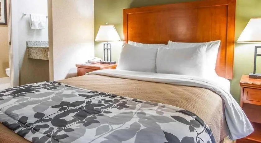 Sleep Inn Airport Phoenix 2*,
